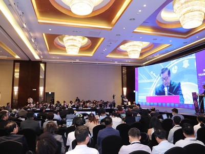 Ông Nguyễn Kim Anh, Phó Thống đốc NHNN Việt Nam phát biểu tại Diễn đàn