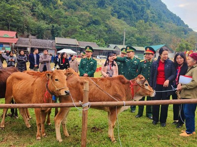 “Hành trình biên cương xanh” tại Cao Bằng cùng Agribank