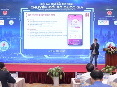 Ông Thái Trí Hùng, Giám đốc Công nghệ (CTO) của MoMo nói: "Vai trò cuối cùng của dữ liệu là giúp người dùng hạnh phúc hơn, phục vụ con người tốt hơn".
