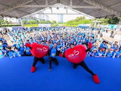 Hơn 2.000 người là nhân viên, thành viên gia đình, đối tác, khách hàng của Ngân hàng UOB Việt Nam đã tham gia sự kiện chạy/đi bộ UOB Heartbeat năm 2023 tại Việt Nam