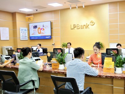 Trong Quý IV năm 2023, LPBank khẳng định sẽ theo sát diễn biến thị trường để có các giải pháp kinh doanh linh hoạt.