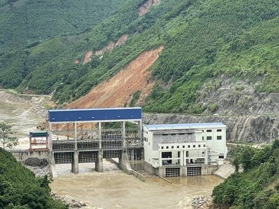 Nhà máy thủy điện Đông Nam Á - Nậm Lúc trước cơn bão số 3. (Ảnh do cán bộ Nhà máy cung cấp)