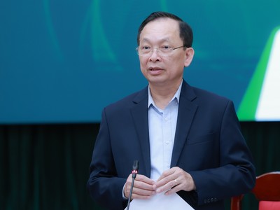 Ông Đào Minh Tú, Phó Thống đốc Thường trực NHNN Việt Nam chia sẻ tại sự kiện.