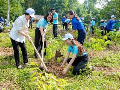 Nhiều chiến dịch xanh của Agribank được tiến hành đã mang lại ý nghĩa tích cực cho môi trường