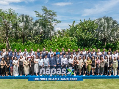 Ban lãnh đạo NAPAS và đại diện của hơn 40 đơn vị Trung gian thanh toán tham dự Hội nghị Khách hàng NAPAS 2025