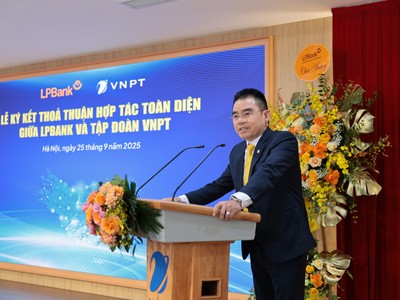 Ông Hồ Nam Tiến, Phó Chủ tịch Thường trực HĐQT LPBank phát biểu tại Lễ ký kết