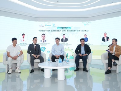 Các diễn giả thảo luận “Thanh toán xuyên biên giới - Hướng đi cho Việt Nam”,