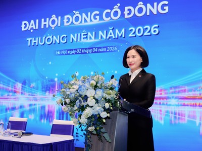 Bà Bùi Thị Thanh Hương, Chủ tịch NCB phát biểu tại Đại hội cổ đông