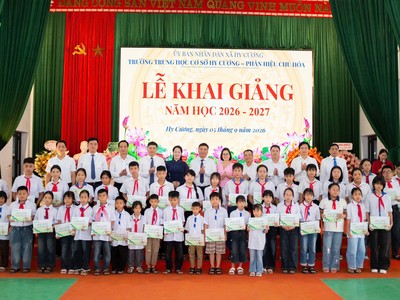 Vietcombank triển khai trao 7.350 suất học bổng "Cùng em tiến bước” nhân dịp năm học mới 2026-2027