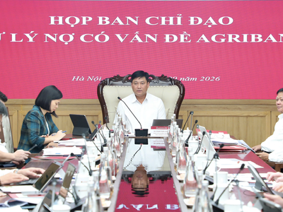 Ông Phạm Toàn Vượng, Thành viên Hội đồng thành viên, Tổng Giám đốc Agribank, Trưởng Ban Chỉ đạo xử lý nợ có vấn đề chủ trì phiên họp