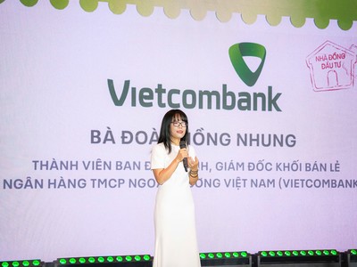  Bà Đoàn Hồng Nhung, Giám đốc Khối Bán lẻ Vietcombank phát biểu tại họp báo ra mắt chương trình Quán Nhà Haha 