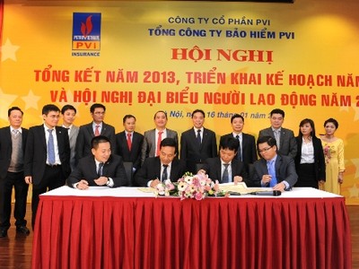 Cũng tại Hội nghị, công ty đã tổ chức ký Giao ước thi đua trong năm 2014