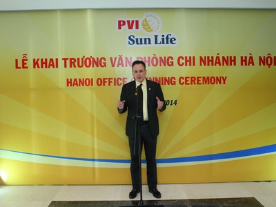 Ban điều hành của PVI Sun Life hiện gồm 3 thành viên do ông Michael Stewart Elliott (ảnh) làm Tổng giám đốc