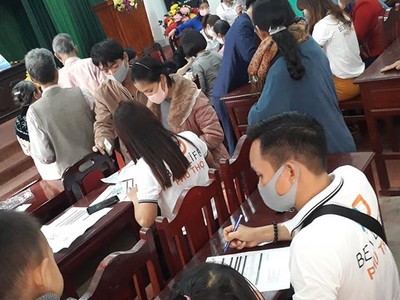 Bảo hiểm Corona đắt khách vì thành “quà tặng” khách hàng, nhân viên