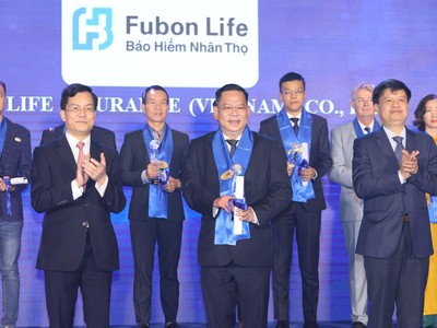 Fubon Life Việt Nam nhận giải thưởng Rồng Vàng lần thứ 9