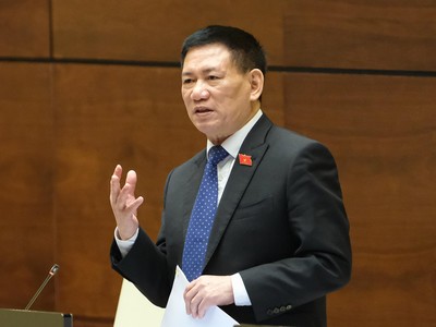 Bộ trưởng Hồ Đức Phớc tại phiên chất vấn của Quốc hội sáng 8/6