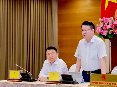 Thứ trưởng Bộ Kế hoạch và Đầu tư Trần Quốc Phương tại buổi họp báo Chính phủ tháng 6/2022 chiều tối 4/7/2022.