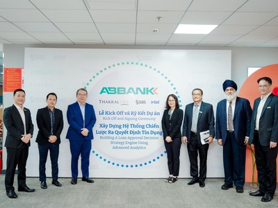 Ban lãnh đạo ABBANK và Thakral One tại buổi lễ ký kết hợp tác.