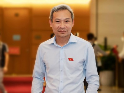 ĐBQH Phan Đức Hiếu, Uỷ viên Thường trực Uỷ ban Kinh tế của Quốc hội (ảnh: Minh Minh)