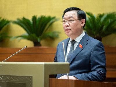 Chủ tịch Quốc hội Vương Đình Huệ phát biểu khai mạc Kỳ họp bất thường lần thứ hai Quốc hội khoá XV sáng 5/1 (ảnh:quochoi.vn)