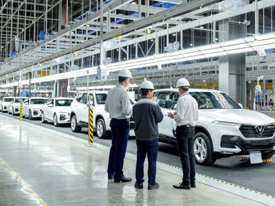 Phó Thủ tướng chỉ đạo xây dựng dự thảo nghị định giảm 50% phí trước bạ đối với ô tô sản xuất, lắp ráp trong nước từ 1/7/2023