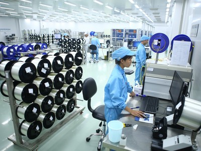 POT có lĩnh vực kinh doanh chính là bưu chính viễn thông và sản phẩm công nghiệp.