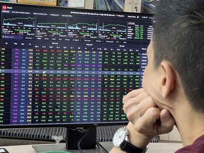 Chứng khoán Yuanta: Tháng 4 phòng thủ, lưu ý 4 mã dầu khí, công nghệ