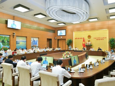 Phiên họp thứ 32 của UBTVQH chiều 17/4 cho ý kiến về việc chuẩn bị Kỳ họp thứ 7, Quốc hội khóa XV