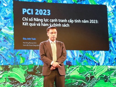 Ông Đậu Anh Tuấn, Phó tổng thư ký kiêm Trưởng Ban Pháp chế VCCI chia sẻ về báo cáo PCI 2023 sáng 9/5.