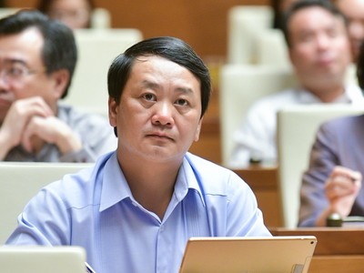 Đại biểu Nguyễn Hữu Thông (Đoàn ĐBQH tỉnh Bình Thuận)