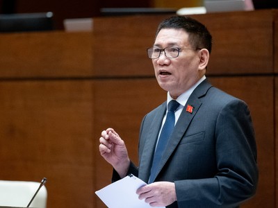 Bộ trưởng Bộ Tài chính Hồ Đức Phớc phát biểu giải trình sau phiên thảo luận hội trường chiều 24/6 về dự thảo Luật Thuế giá trị gia tăng (sửa đổi).