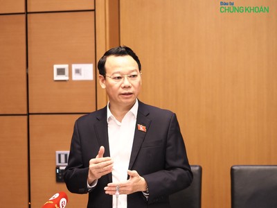 Bộ trưởng Bộ TNMT Đỗ Đức Duy phát biểu tiếp thu giải trình dự thảo Nghị quyết thí điểm mở rộng đất cho nhà ở thương mại sáng 13/11.