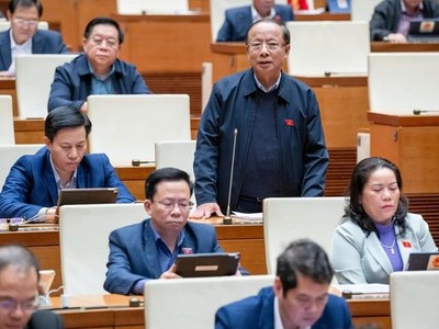 Đại biểu Nguyễn Văn Thân (đoàn Thái Bình)