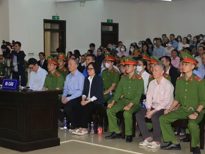 Phiên xử phúc thẩm cựu Chủ tịch FLC Trịnh Văn Quyết và một số đồng phạm hôm 25/3 vừa qua bị hoãn do ông Quyết và một số người liên quan vắng mặt.