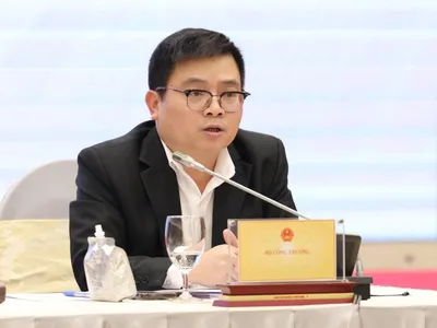 Thứ trưởng Bộ Công thương Trương Thanh Hoài thông tin tại buổi họp báo