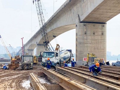 Giải ngân đầu tư công năm 2025 đang diễn biến tích cực (Ảnh minh hoạ)