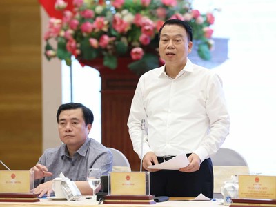 Thứ trưởng Bộ Tài chính Nguyễn Đức Chi thông tin tại họp báo Chính phủ chiều 6/10.