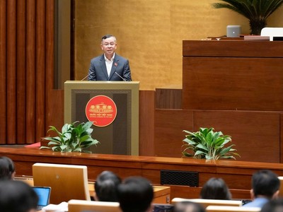 Bộ trưởng Bộ Tài chính Ngô Văn Tuấn Phát biểu tiếp thu, giải trình ý kiến của các đại biểu Quốc hội góp ý về dự án Luật sau phiên thảo luận sáng 23/4