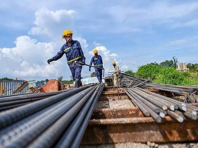 Hiện vẫn còn 26 bộ, cơ quan và 14 địa phương có tỷ lệ giải ngân dưới bình quân chung cả nước.