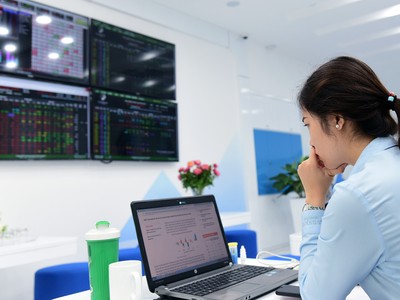 Cảnh giác trước tin đồn trên thị trường chứng khoán