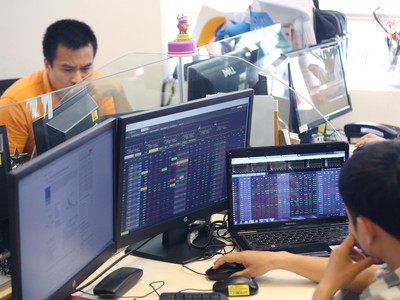 8 tháng, nhà đầu tư nước ngoài bán ròng gần 6.000 tỷ đồng trên HOSE