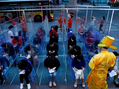 Cảnh chưa từng thấy ở hàng vàng ngày Vía Thần tài