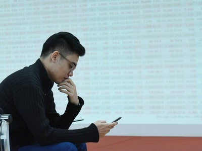 Giao dịch chứng khoán sáng 7/2: Thị trường thận trọng đi lên, cổ phiếu CII nổi sóng