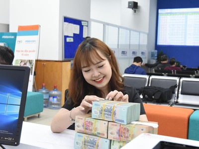 Dòng bank “giải cứu” thị trường