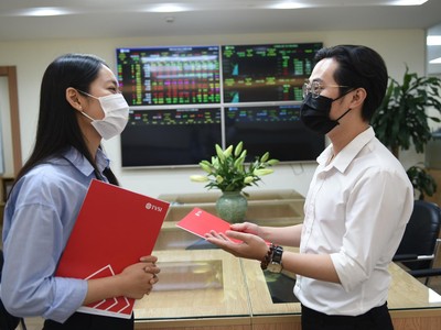 Hình ảnh các sàn chứng khoán ngày đầu HOSE hứa không "đơ"