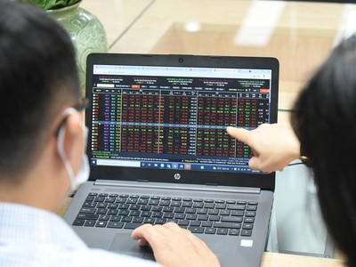 Bàn về đề xuất tăng thuế giao dịch chứng khoán