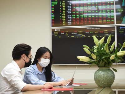 Ứng phó với “nóng - lạnh” thị trường 