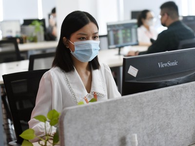 Chứng khoán phái sinh: Bên bán bỏ cuộc