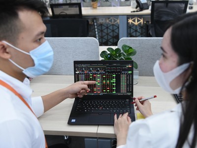 Chuyên gia PwC chỉ ra 3 nhóm cổ phiếu triển vọng