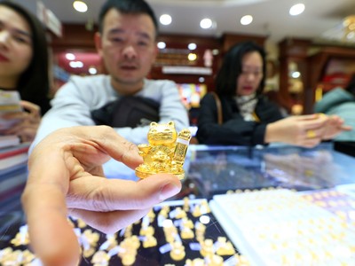 Giá vàng hôm nay ngày 18/3: Vàng đồng loạt bốc đầu, trong nước có thương hiệu tăng gần 1 triệu đồng/lượng